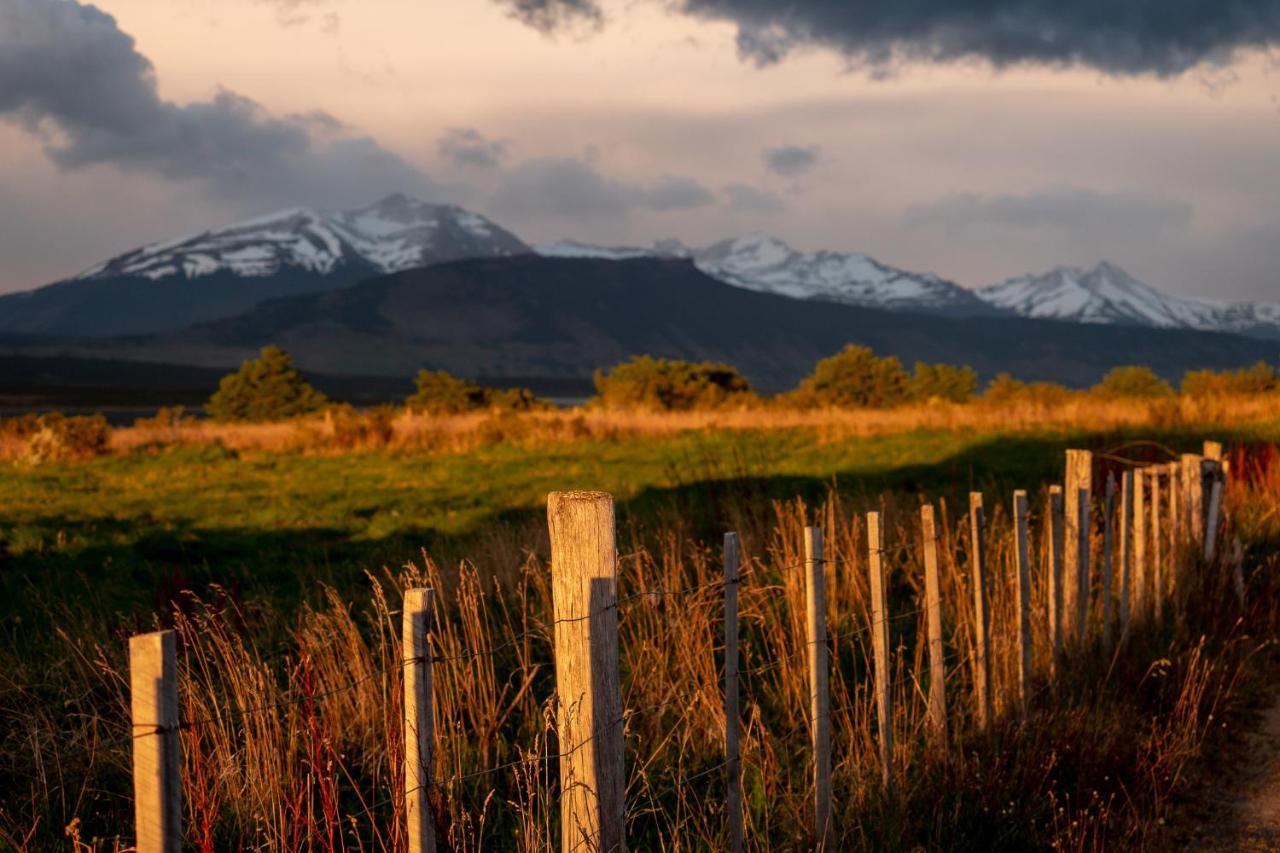 Garden Domes Villa Puerto Natales Exterior photo