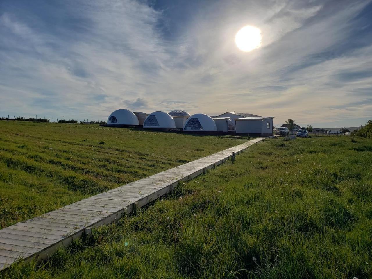 Garden Domes Villa Puerto Natales Exterior photo